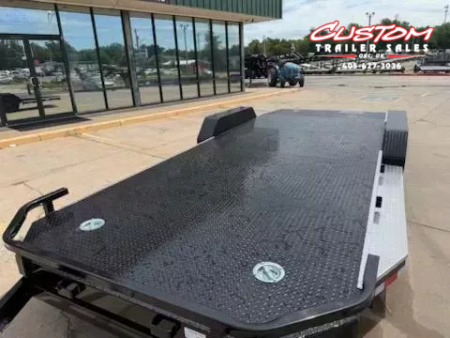 New #001840 2026 LOAD TRAIL CZ 20 X 83 TANDEM AXLE 7K STEEL FLOOR CAR HAULER W/ ALUMINUM TRIM PACKAGE