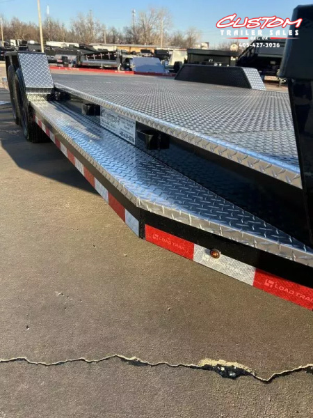 New #001842 2026 LOAD TRAIL CZ 22 X 83 TANDEM AXLE 7K STEEL FLOOR CAR HAULER W/ ALUMINUM TRIM PACKAGE