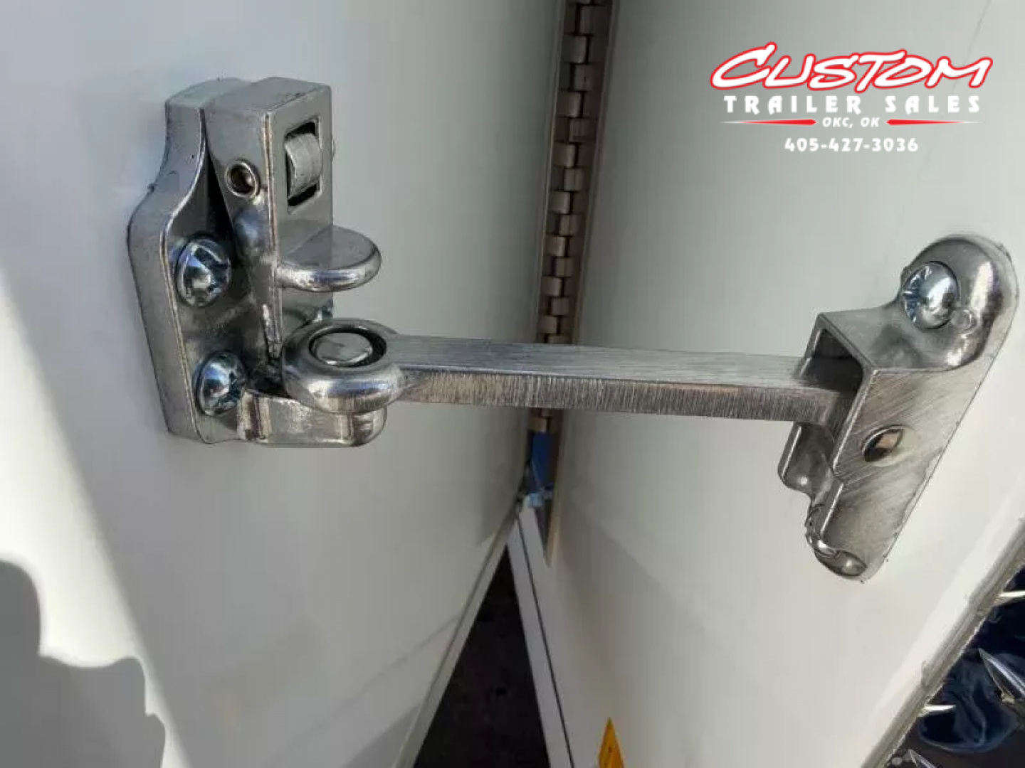 New #002086 2026 CELL TECH TA3 8.5 X 16 TANDEM AXLE ALL STEEL ENCLOSED W/ REAR RAMP DOOR