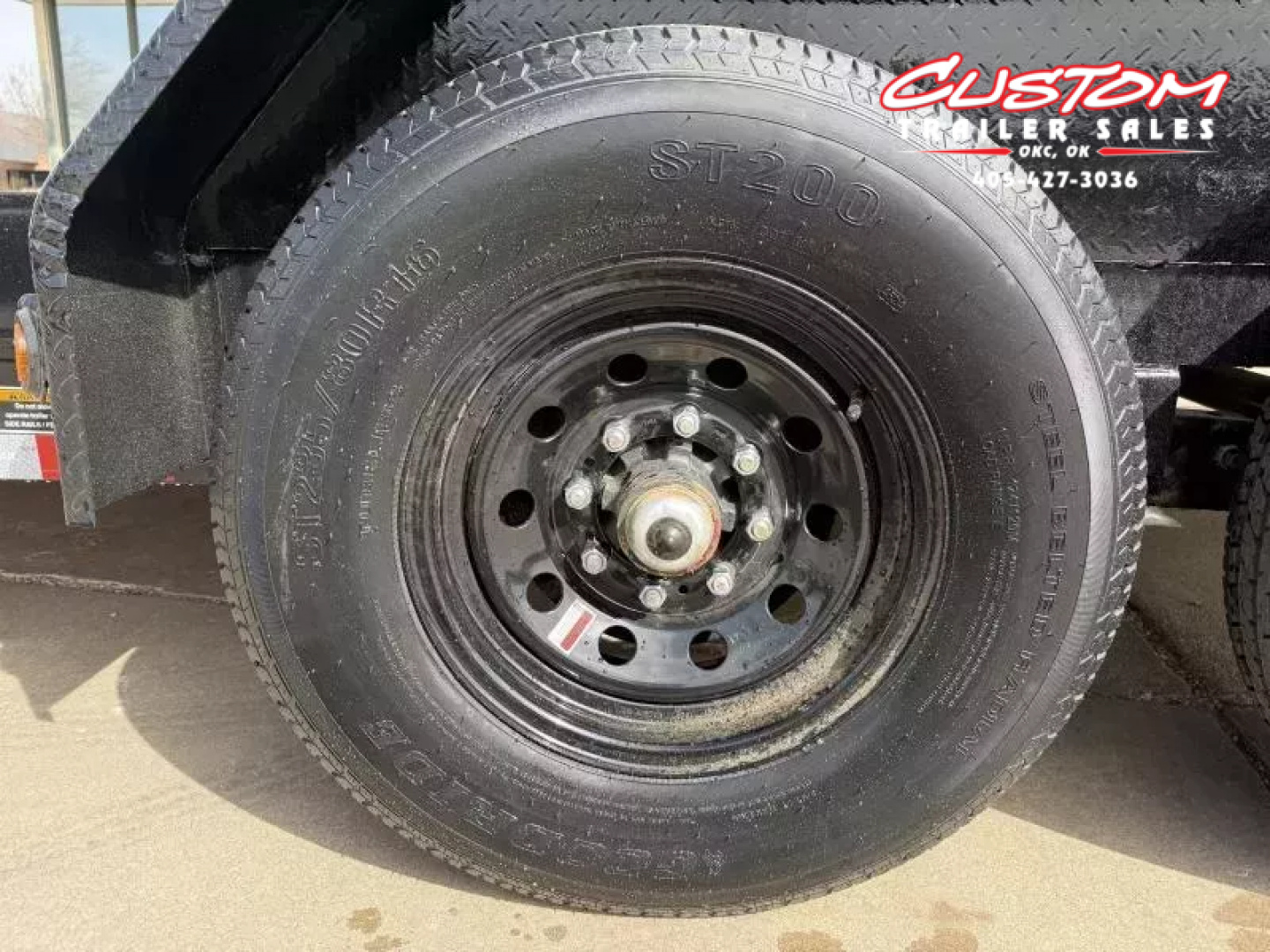 New #002731 2026 LOAD TRAIL CH 22 X 83 TANDEM AXLE 14K EQUIPMENT HAULER W/ SLIDE IN RAMPS