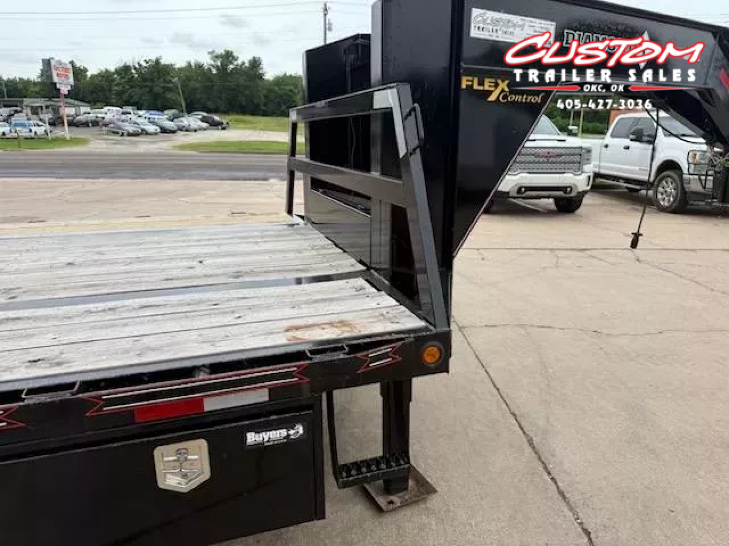 Used #033635 USED 2023 DIAMOND T DTF 40 X 102 DUAL TANDEM 20K STRAIGHT DECK GOOSENECK