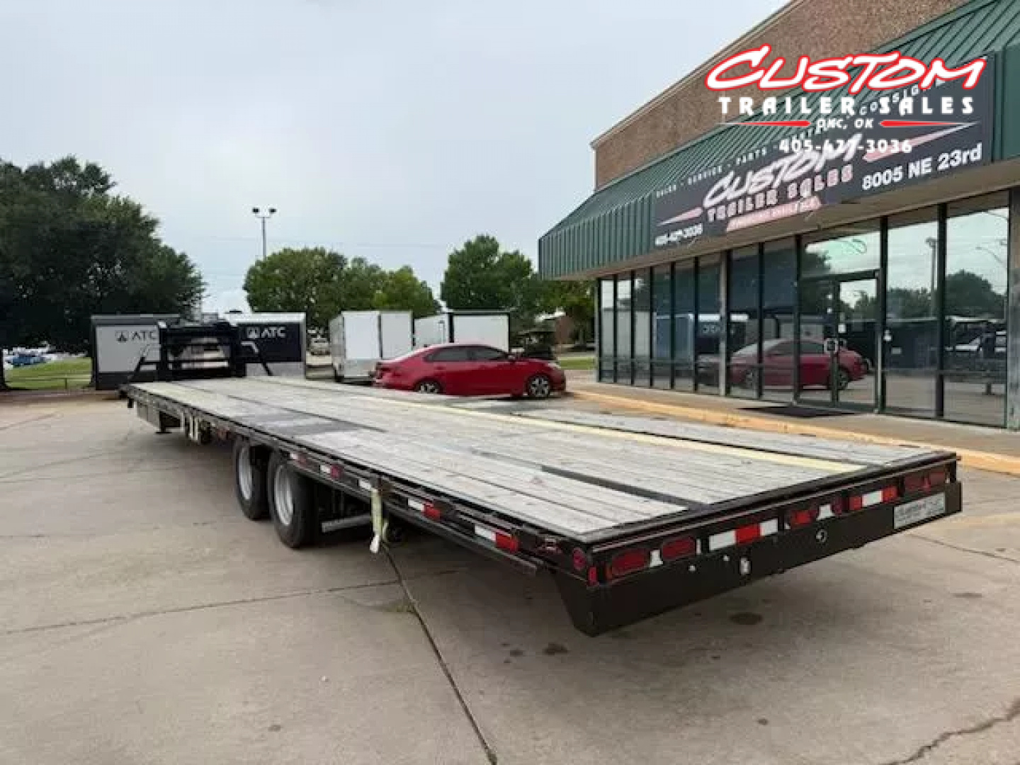 Used #033635 USED 2023 DIAMOND T DTF 40 X 102 DUAL TANDEM 20K STRAIGHT DECK GOOSENECK