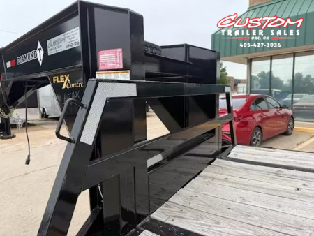 Used #033635 USED 2023 DIAMOND T DTF 40 X 102 DUAL TANDEM 20K STRAIGHT DECK GOOSENECK