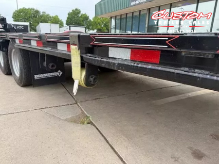 Used #033635 USED 2023 DIAMOND T DTF 40 X 102 DUAL TANDEM 20K STRAIGHT DECK GOOSENECK