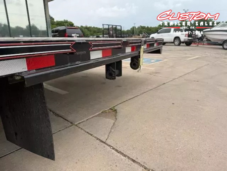 Used #033635 USED 2023 DIAMOND T DTF 40 X 102 DUAL TANDEM 20K STRAIGHT DECK GOOSENECK