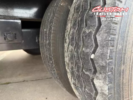 Used #033635 USED 2023 DIAMOND T DTF 40 X 102 DUAL TANDEM 20K STRAIGHT DECK GOOSENECK