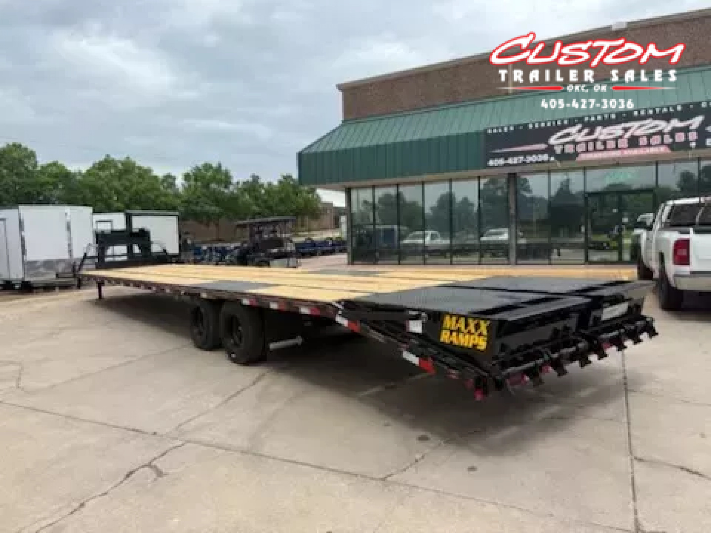 New #036056 2024 DIAMOND T DTF 40 X 102 DUAL TANDEM 24K FLATBED GOOSENECK W/ MAXX RAMPS