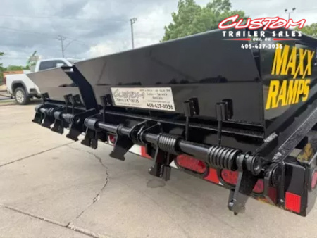 New #036056 2024 DIAMOND T DTF 40 X 102 DUAL TANDEM 24K FLATBED GOOSENECK W/ MAXX RAMPS