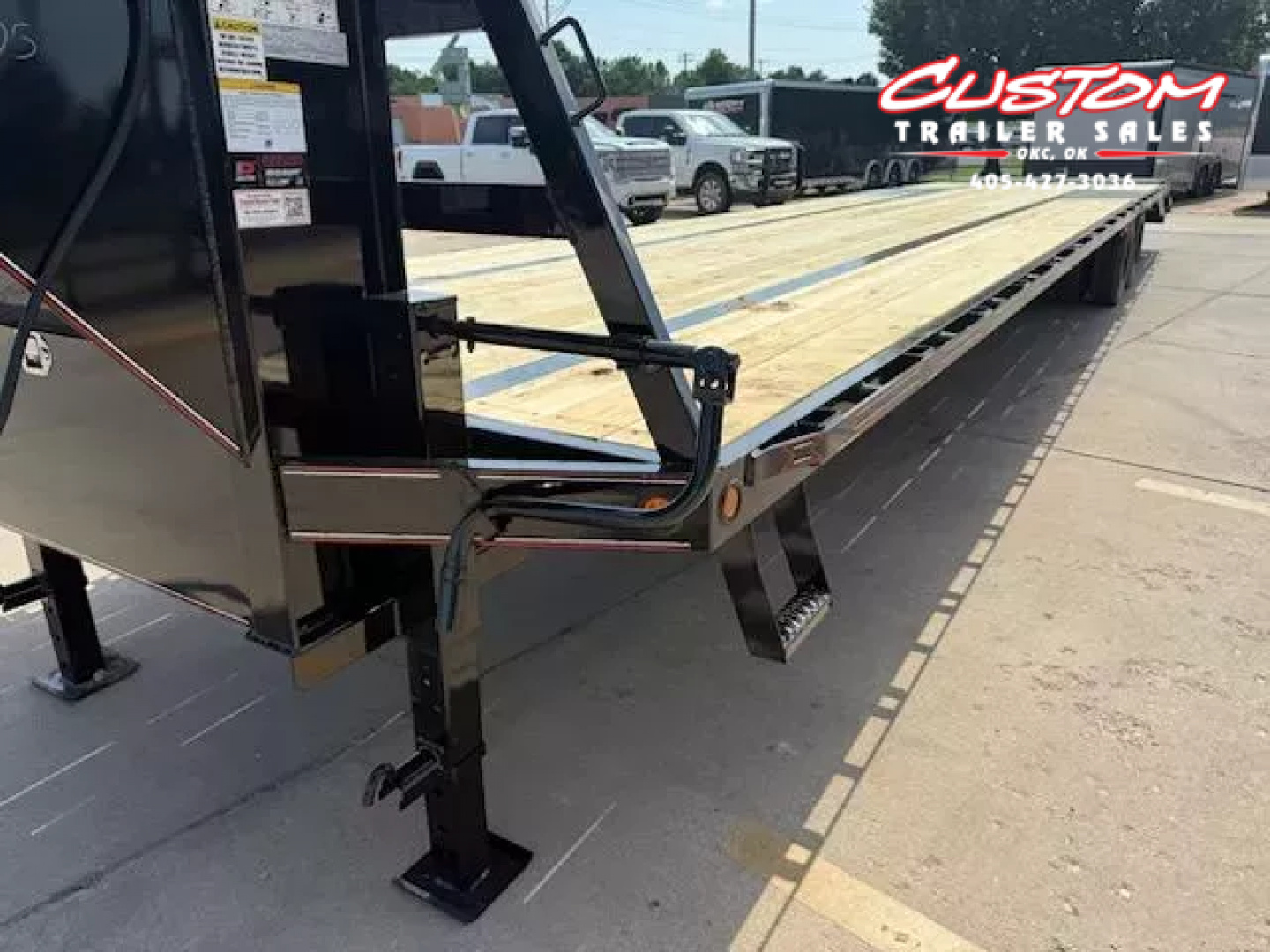 New #036527 2026 DIAMOND T DTF 40 X 102 DUAL TANDEM 20K GOOSENECK W/ MAXX RAMPS