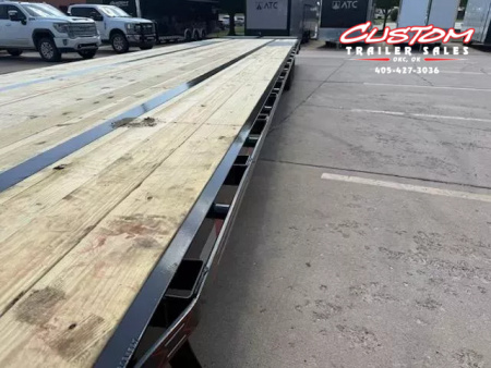 New #036527 2026 DIAMOND T DTF 40 X 102 DUAL TANDEM 20K GOOSENECK W/ MAXX RAMPS