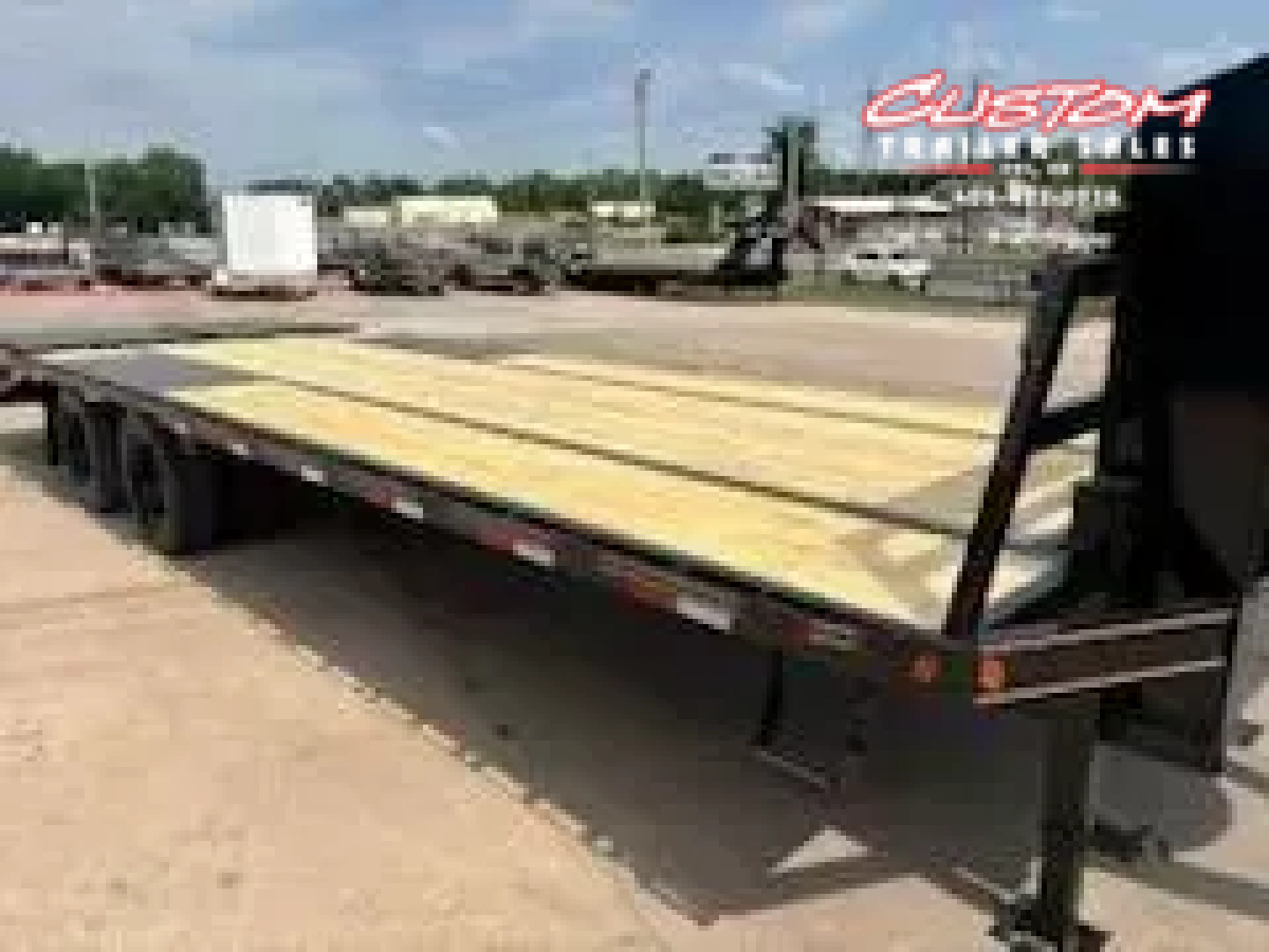 New #037160 2026 DIAMOND T DTF 25 X 102 DUAL TANDEM 20K GOOSENECK W/ MAXX RAMPS