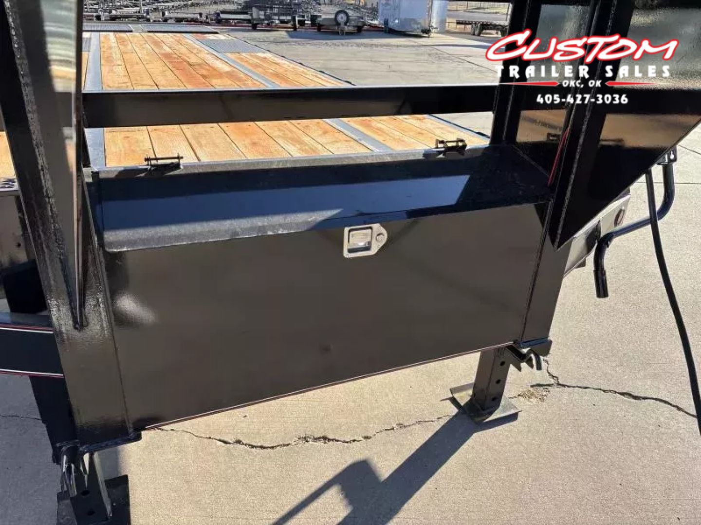 New #037168 2026 DIAMOND T DTF 32 X 102 DUAL TANDEM 20K FLAT BED GOOSENECK W/ MAXX RAMPS