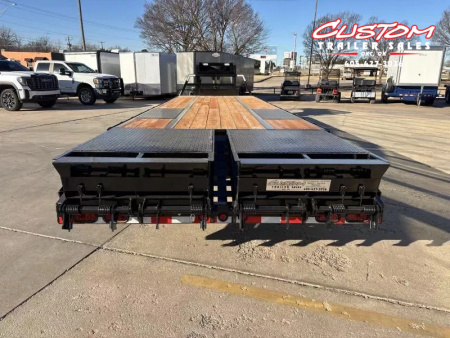 New #037168 2026 DIAMOND T DTF 32 X 102 DUAL TANDEM 20K FLAT BED GOOSENECK W/ MAXX RAMPS