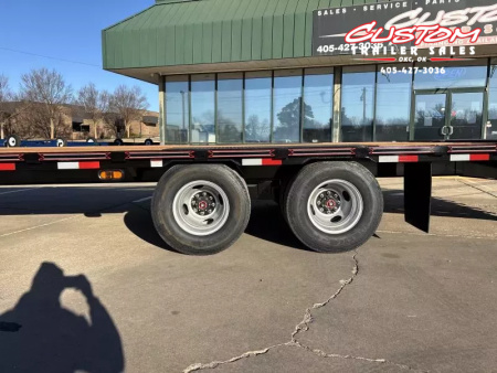 New #037168 2026 DIAMOND T DTF 32 X 102 DUAL TANDEM 20K FLAT BED GOOSENECK W/ MAXX RAMPS