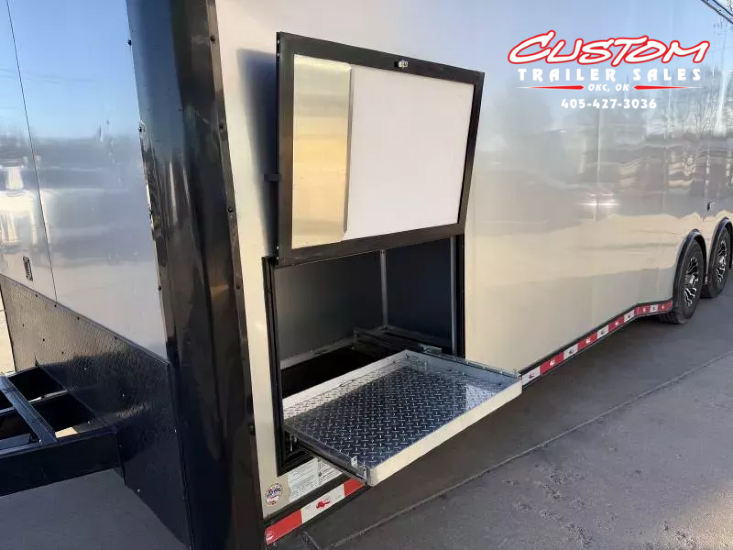 Used #037345 USED 2020 FOREST RIVER TA4 8.5 X 28 TANDEM AXLE ENCLOSED RACE TRAILER