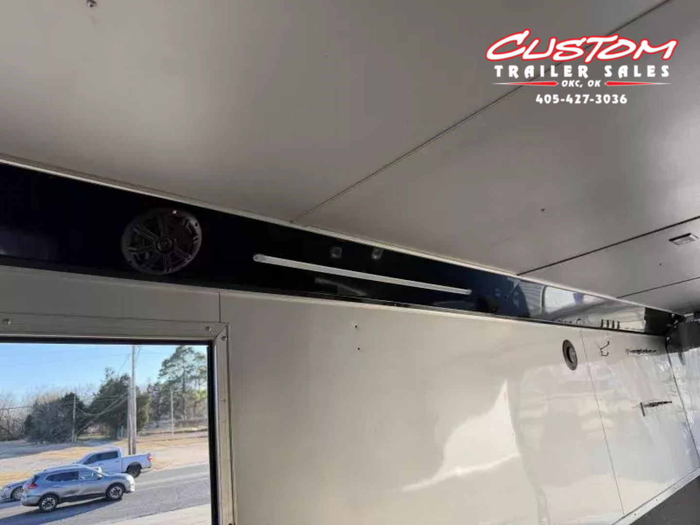 Used #037345 USED 2020 FOREST RIVER TA4 8.5 X 28 TANDEM AXLE ENCLOSED RACE TRAILER