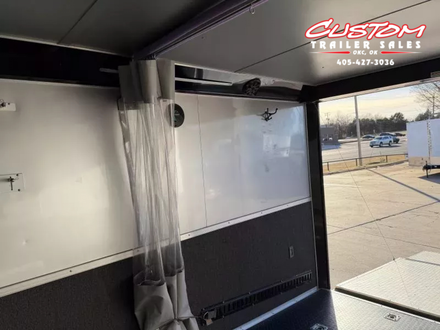 Used #037345 USED 2020 FOREST RIVER TA4 8.5 X 28 TANDEM AXLE ENCLOSED RACE TRAILER