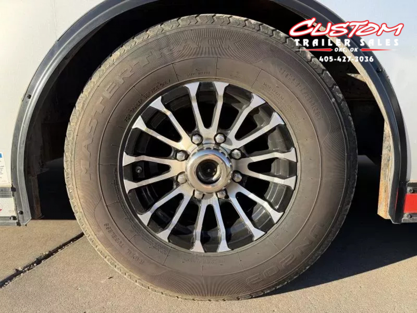 Used #037345 USED 2020 FOREST RIVER TA4 8.5 X 28 TANDEM AXLE ENCLOSED RACE TRAILER