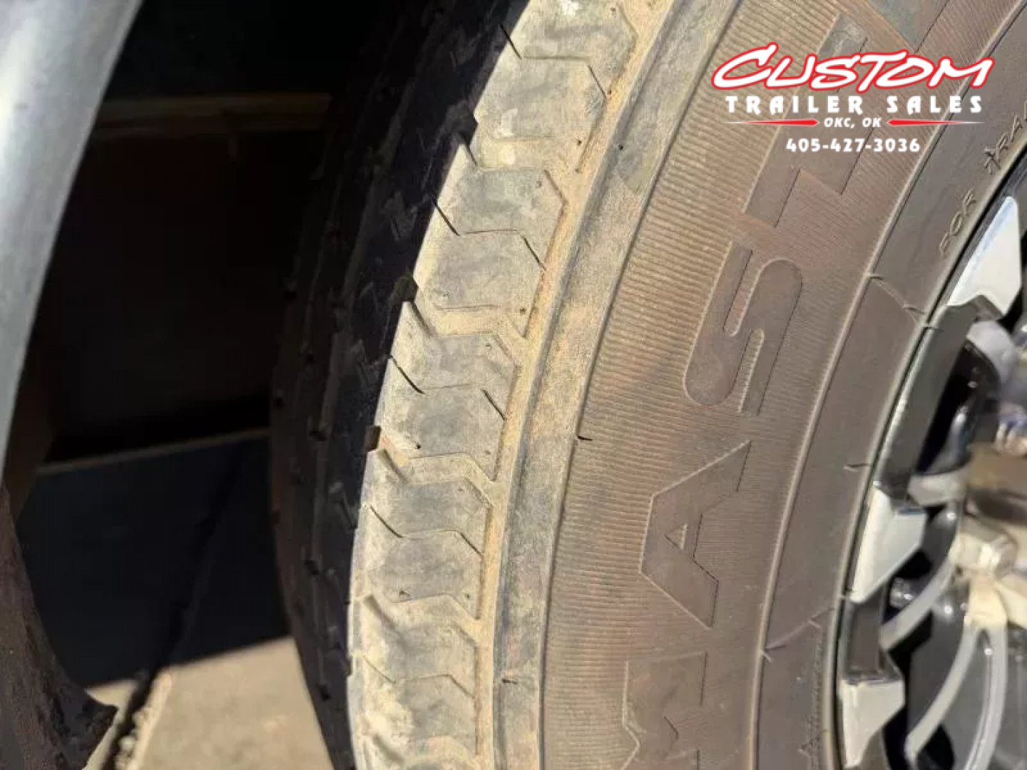 Used #037345 USED 2020 FOREST RIVER TA4 8.5 X 28 TANDEM AXLE ENCLOSED RACE TRAILER