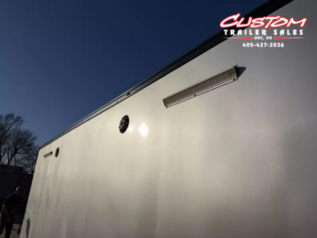 Used #037345 USED 2020 FOREST RIVER TA4 8.5 X 28 TANDEM AXLE ENCLOSED RACE TRAILER