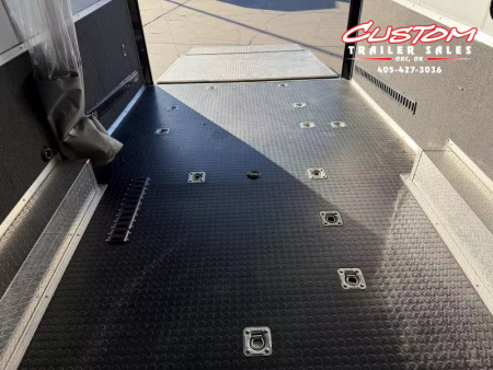 Used #037345 USED 2020 FOREST RIVER TA4 8.5 X 28 TANDEM AXLE ENCLOSED RACE TRAILER