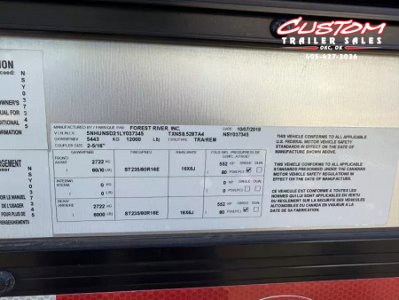 Used #037345 USED 2020 FOREST RIVER TA4 8.5 X 28 TANDEM AXLE ENCLOSED RACE TRAILER