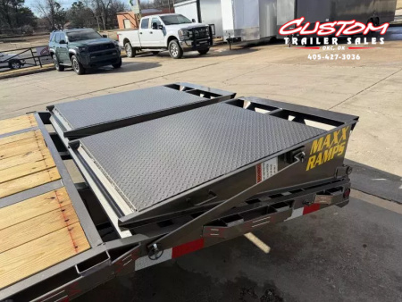 New #037525 2026 DIAMOND T DTF 32 X 102 DUAL TANDEM 20K GOOSENECK W/ MAXX RAMPS