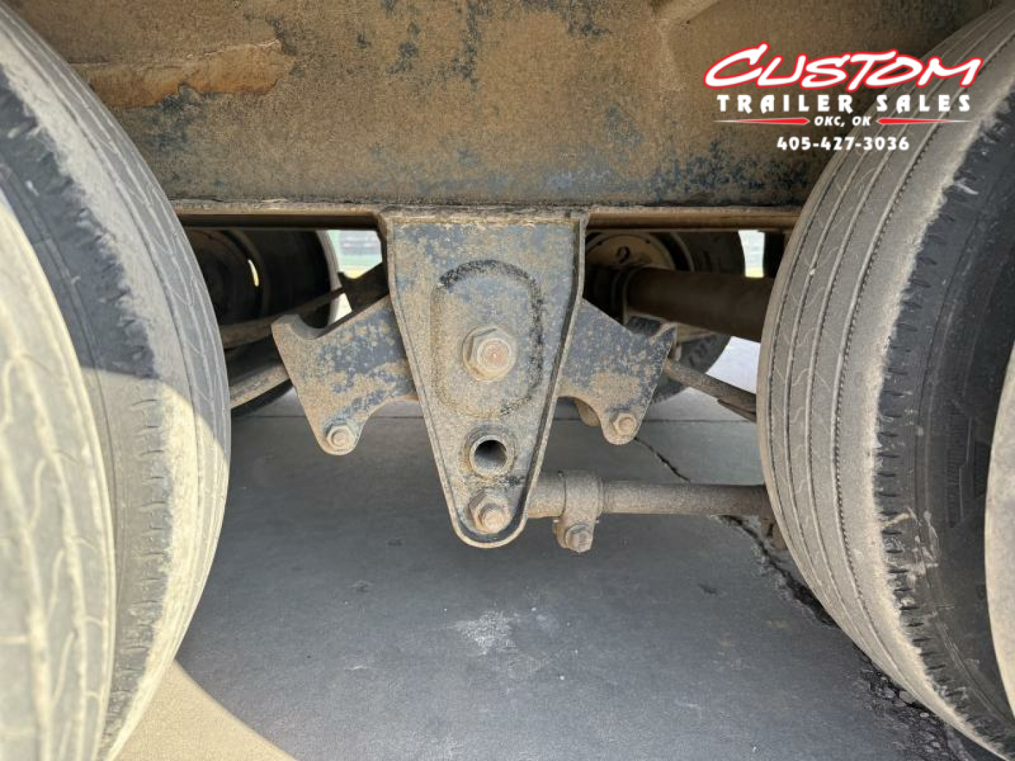 Used #044143 USED 2017 BIG TEX 35 X 102 DUAL TANDEM FLATBED 20K GOOSENECK W/ MAX RAMPS