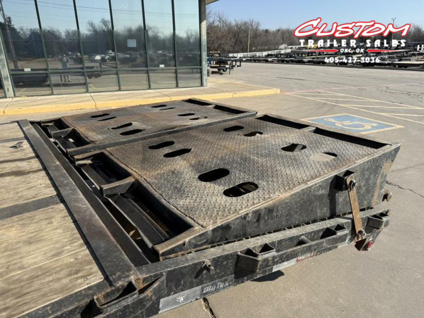 Used #044143 USED 2017 BIG TEX 35 X 102 DUAL TANDEM FLATBED 20K GOOSENECK W/ MAX RAMPS