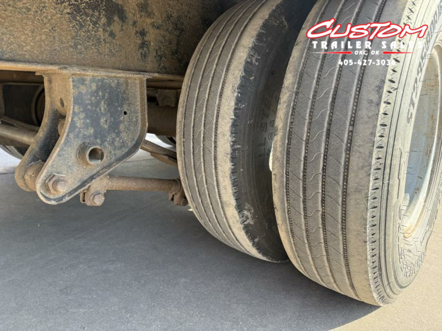 Used #044143 USED 2017 BIG TEX 35 X 102 DUAL TANDEM FLATBED 20K GOOSENECK W/ MAX RAMPS