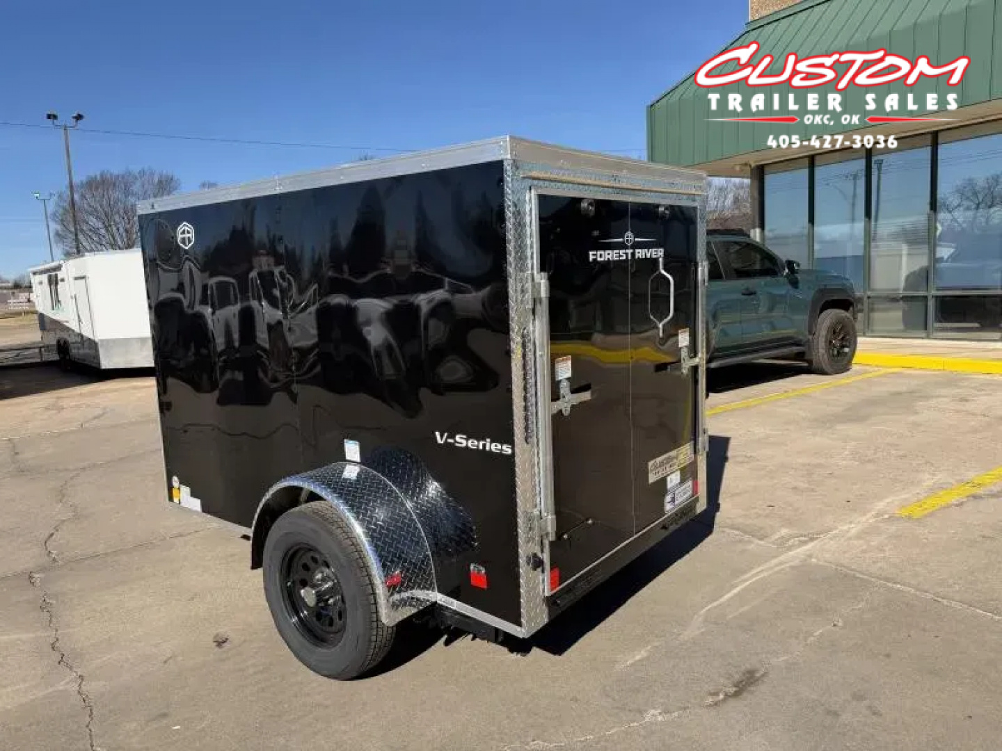 New #055399 2026 FOREST RIVER SA 5 X 8 SINGLE AXLE 3K ENCLOSED W/ REAR RAMP DOOR