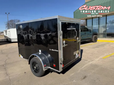 New #055399 2026 FOREST RIVER SA 5 X 8 SINGLE AXLE 3K ENCLOSED W/ REAR RAMP DOOR