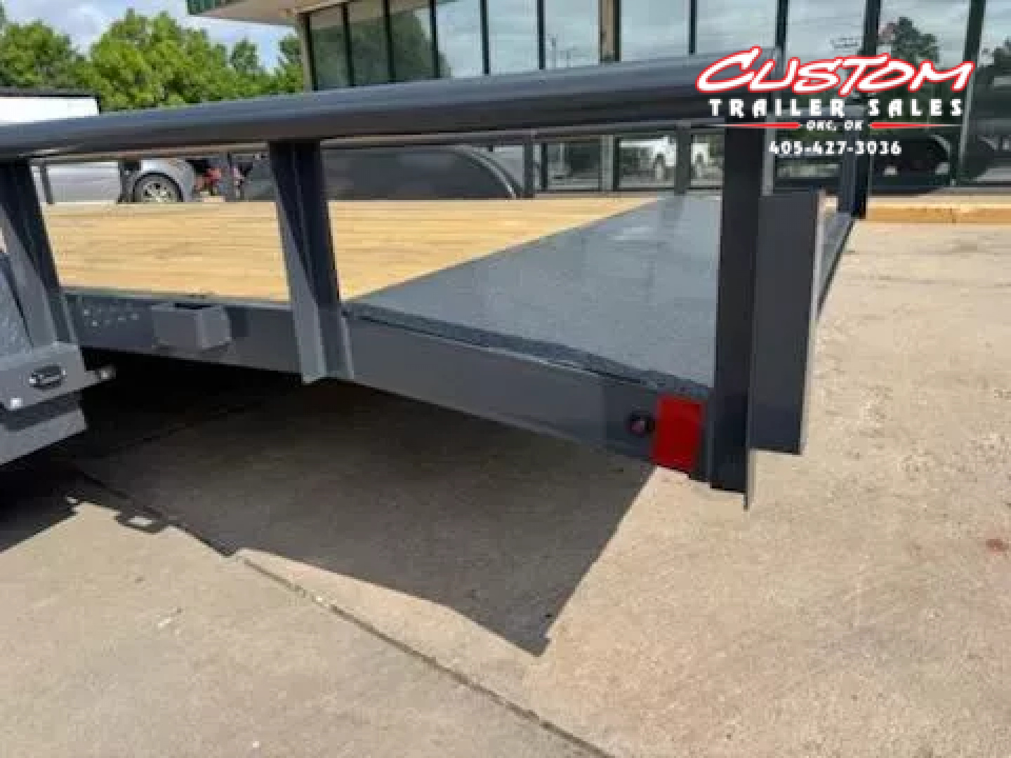 New #142955 2025 LAMAR UC 18 X 83 TANDEM AXLE PIPE TOP 7K UTILITY W/ 2' DOVE & SLIDE IN RAMPS