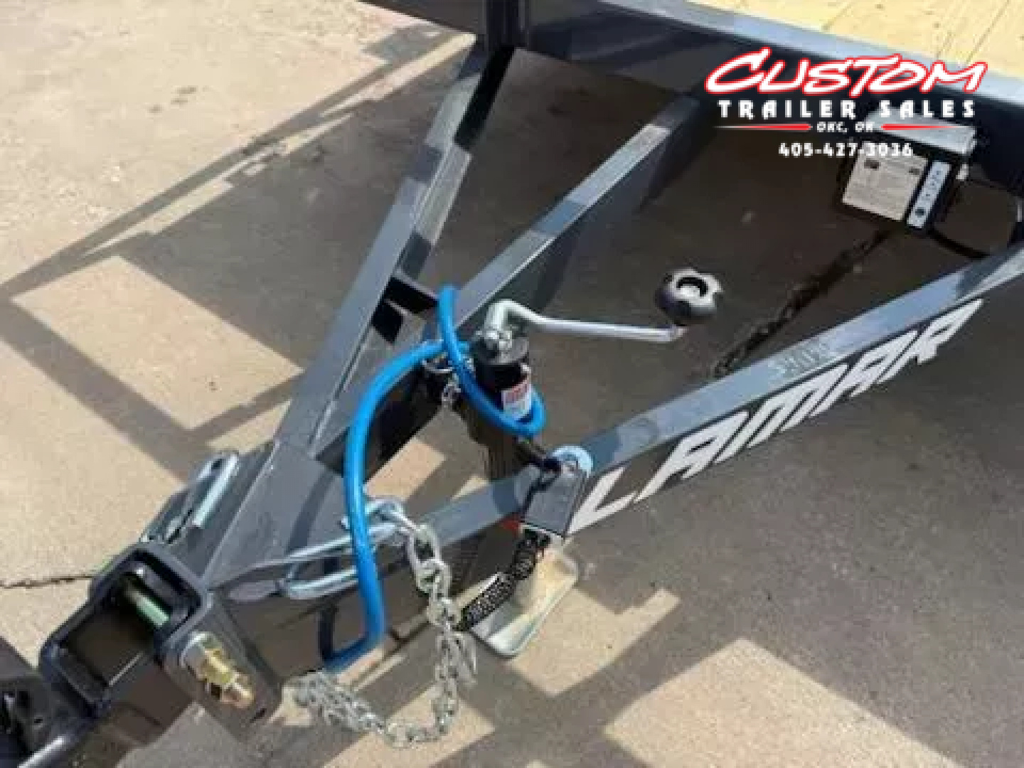 New #142955 2025 LAMAR UC 18 X 83 TANDEM AXLE PIPE TOP 7K UTILITY W/ 2' DOVE & SLIDE IN RAMPS