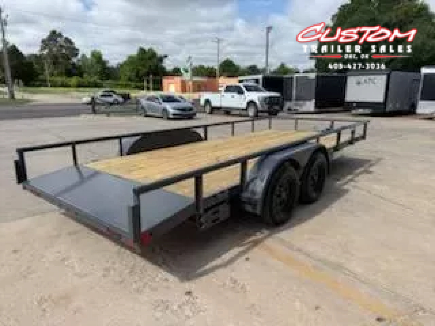 New #142955 2025 LAMAR UC 18 X 83 TANDEM AXLE PIPE TOP 7K UTILITY W/ 2' DOVE & SLIDE IN RAMPS