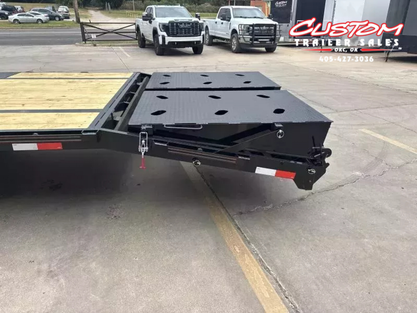New #144894 2026 MP CUSTOMS 40 X 102 TANDEM AXLE 14K FLATBED GOOSENECK W/ MAXX RAMPS