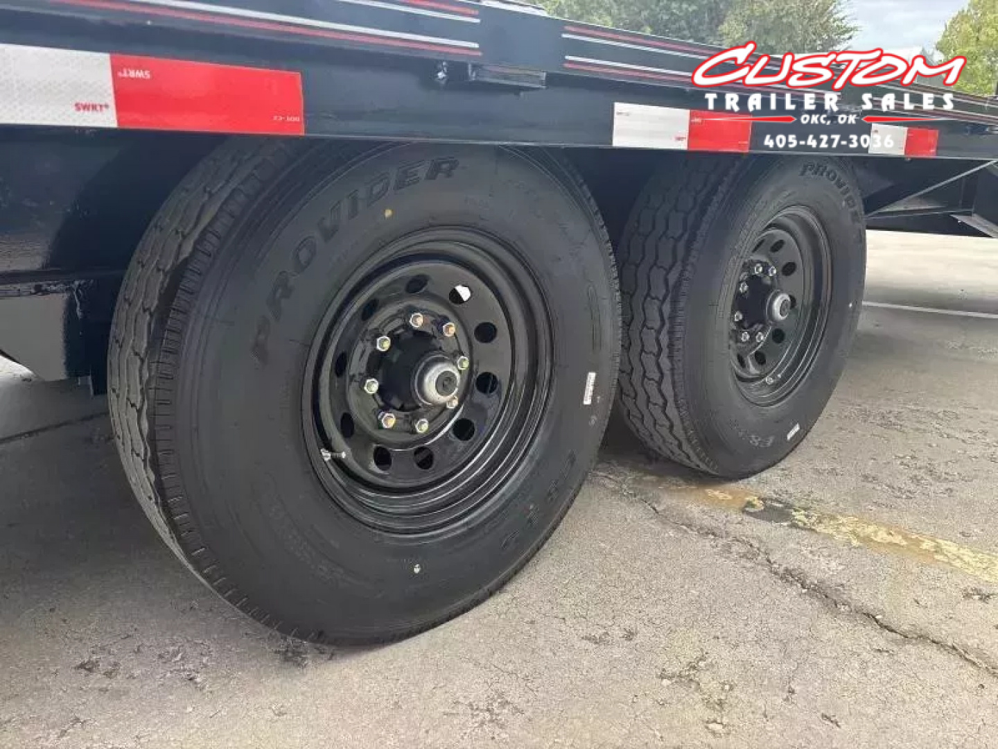 New #144894 2026 MP CUSTOMS 40 X 102 TANDEM AXLE 14K FLATBED GOOSENECK W/ MAXX RAMPS