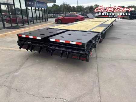 New #144894 2026 MP CUSTOMS 40 X 102 TANDEM AXLE 14K FLATBED GOOSENECK W/ MAXX RAMPS