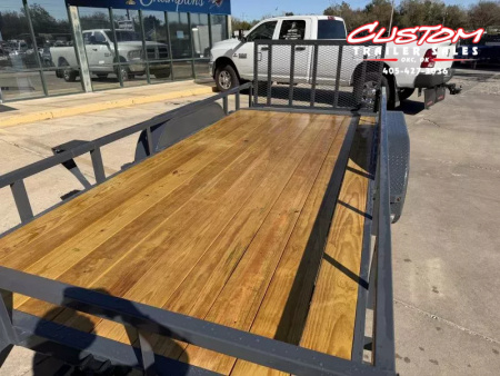 New #148138 2026 LAMAR UC 16 X 77 TANDEM AXLE SQUARE TUBE TOP 7K UTILITY W/ 2' DOVE & RAMP GATE