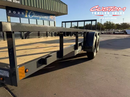 New #148151 2026 LAMAR UC 16 X 83 TANDEM AXLE SQUARE TUBE TOP 7K UTILITY W/ 2' DOVE & RAMP GATE