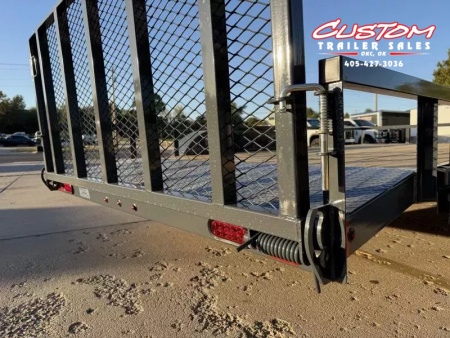 New #148151 2026 LAMAR UC 16 X 83 TANDEM AXLE SQUARE TUBE TOP 7K UTILITY W/ 2' DOVE & RAMP GATE