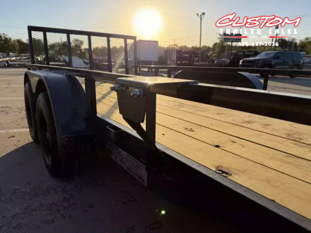 New #148151 2026 LAMAR UC 16 X 83 TANDEM AXLE SQUARE TUBE TOP 7K UTILITY W/ 2' DOVE & RAMP GATE