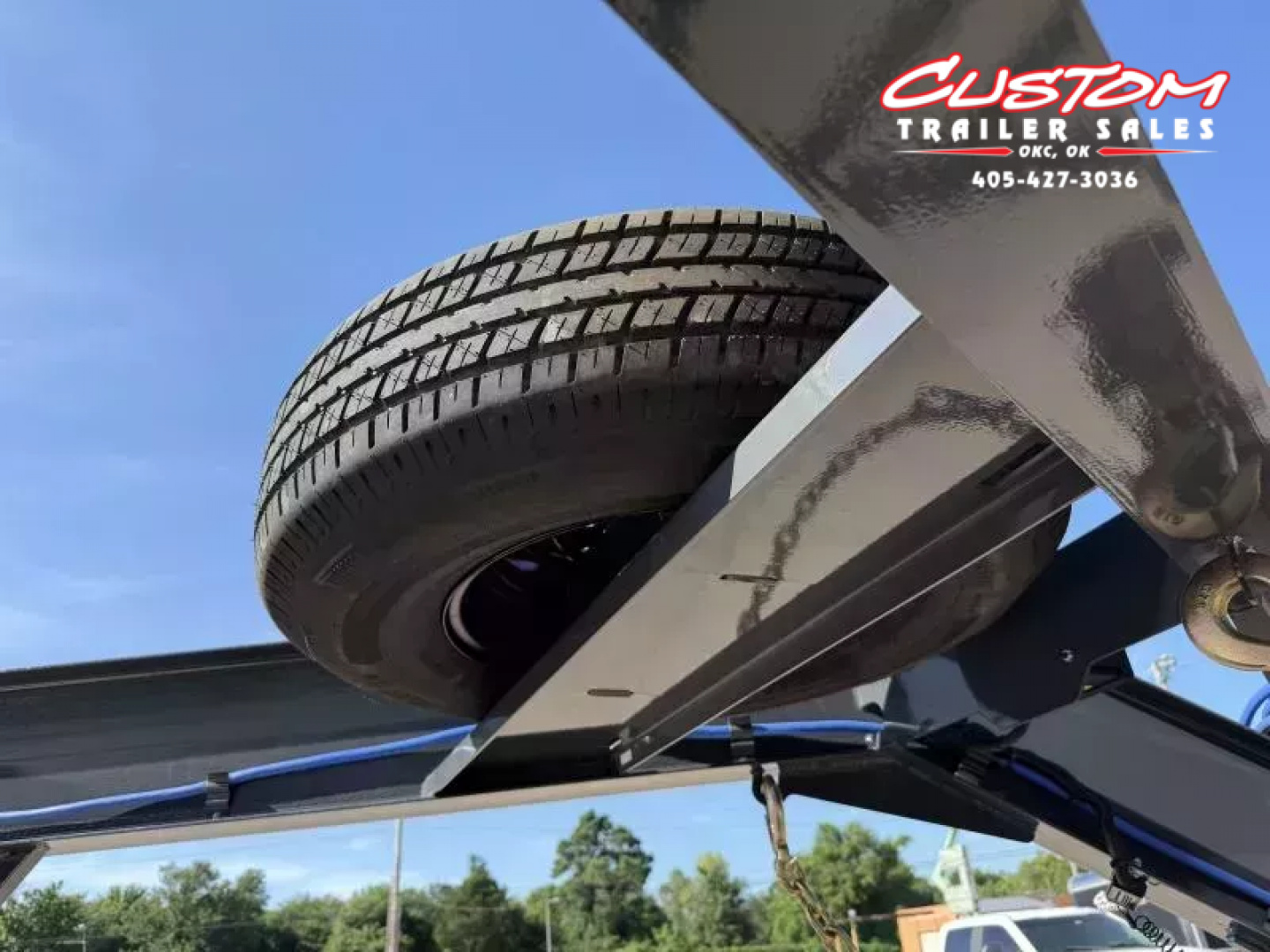 New #150986 2026 LAMAR H8 28 X 102  TANDEM AXLE 14K EQUIPMENT GOOSENECK W/ SLIDE IN RAMPS