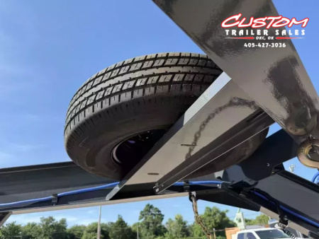 New #150986 2026 LAMAR H8 28 X 102  TANDEM AXLE 14K EQUIPMENT GOOSENECK W/ SLIDE IN RAMPS