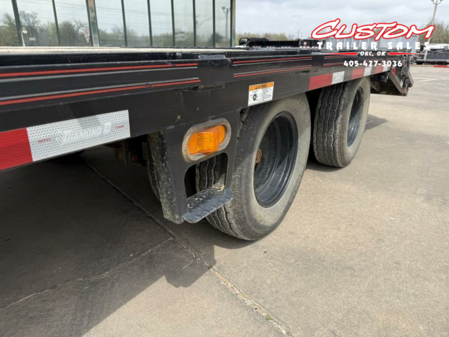 Used #242638 USED 2021 DIAMOND C FMAX210 25 X 102 DUAL TANDEM AXLE 20K FLATBED GOOSENECK W/ MAX RAMPS