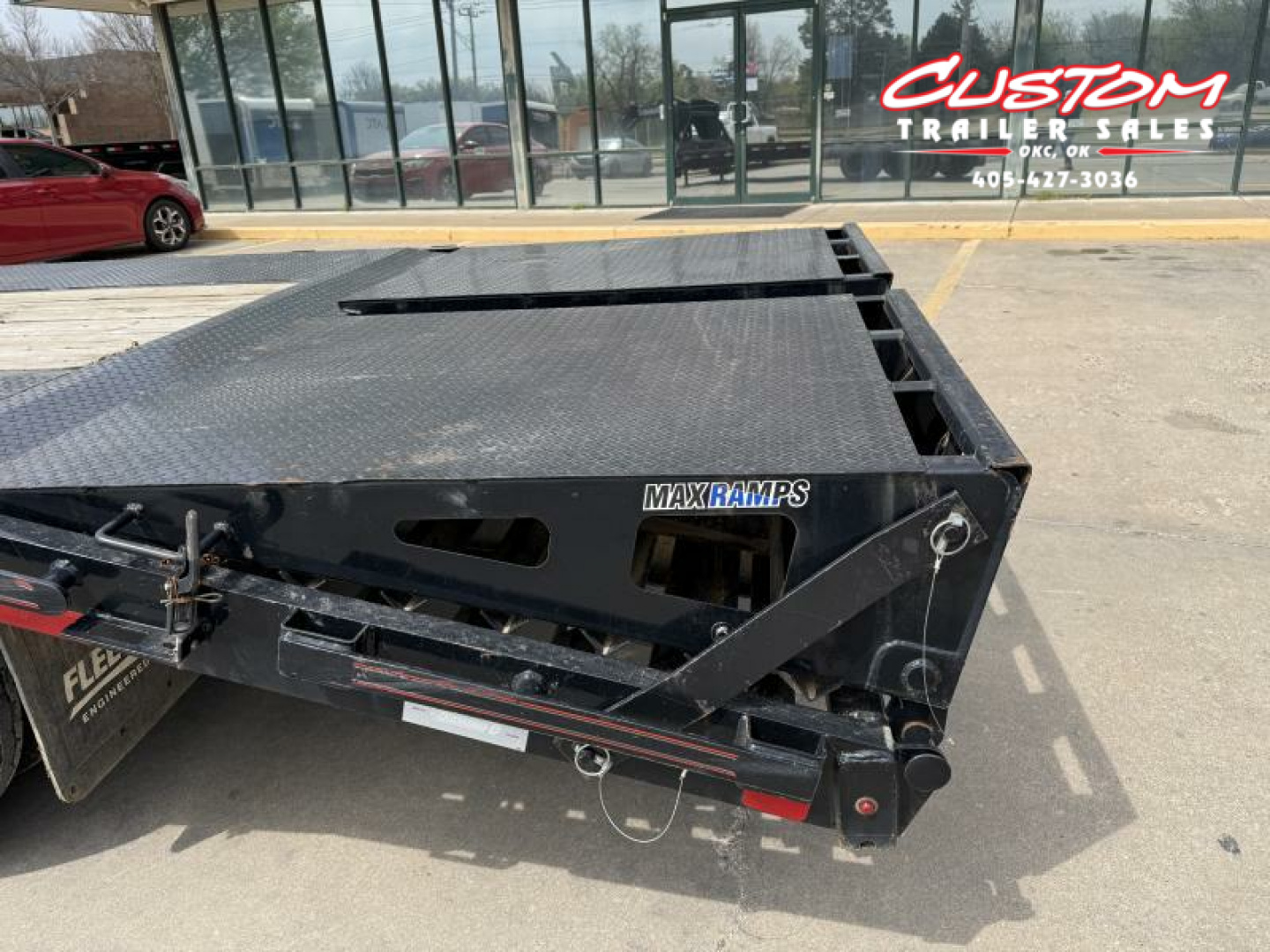 Used #242638 USED 2021 DIAMOND C FMAX210 25 X 102 DUAL TANDEM AXLE 20K FLATBED GOOSENECK W/ MAX RAMPS