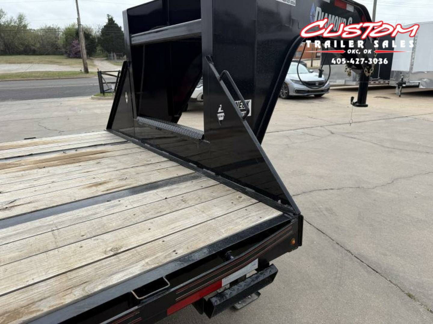 Used #242638 USED 2021 DIAMOND C FMAX210 25 X 102 DUAL TANDEM AXLE 20K FLATBED GOOSENECK W/ MAX RAMPS