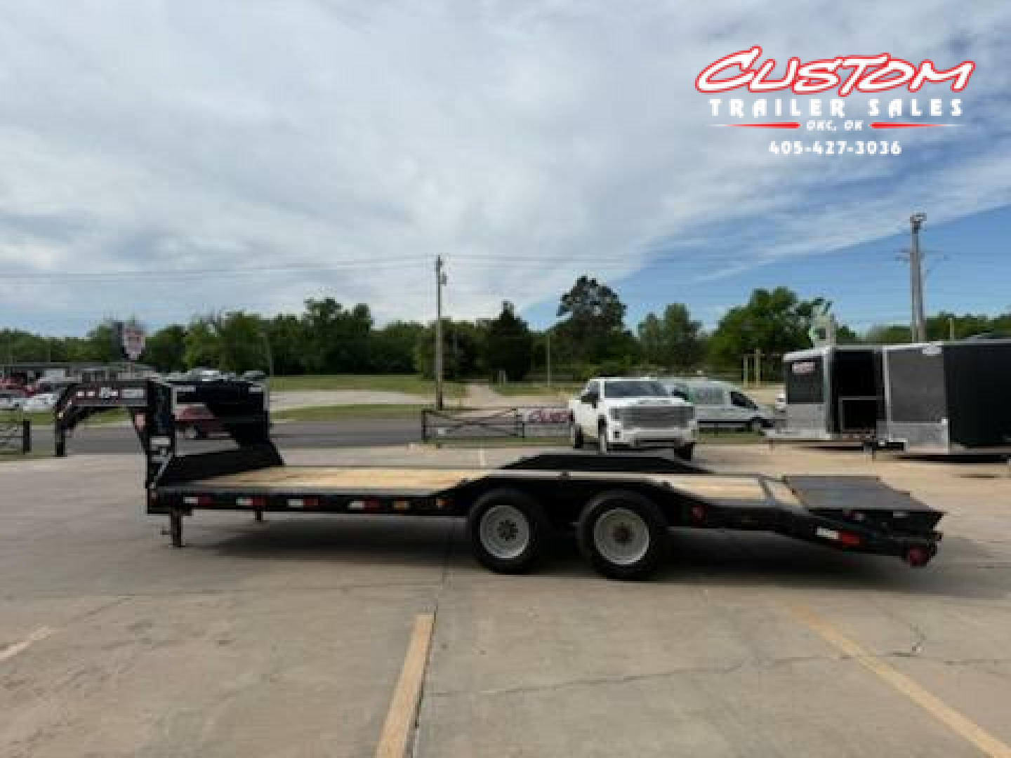 Used #317165 USED 2020 PJ TRAILERS H7 24 X 102 TANDEM AXLE SUPER SINGLE 20K GOOSENECK EQUIPMENT TRAILER