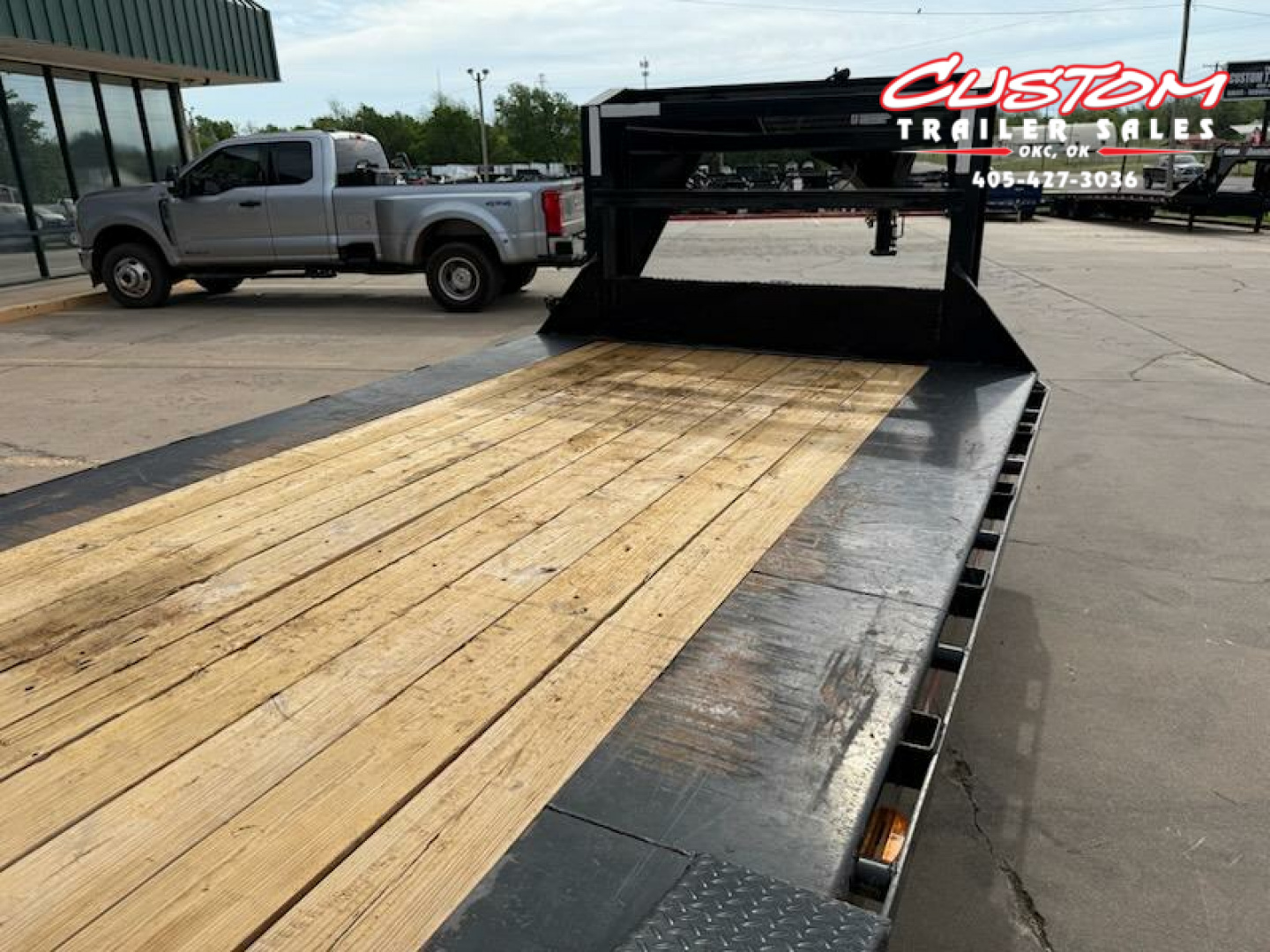 Used #317165 USED 2020 PJ TRAILERS H7 24 X 102 TANDEM AXLE SUPER SINGLE 20K GOOSENECK EQUIPMENT TRAILER