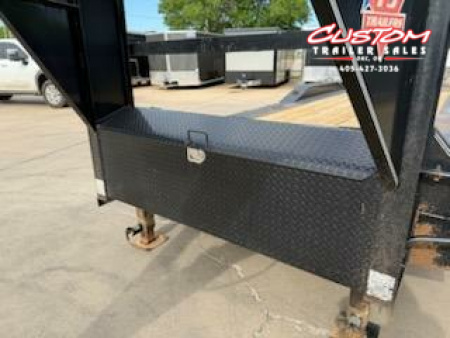 Used #317165 USED 2020 PJ TRAILERS H7 24 X 102 TANDEM AXLE SUPER SINGLE 20K GOOSENECK EQUIPMENT TRAILER